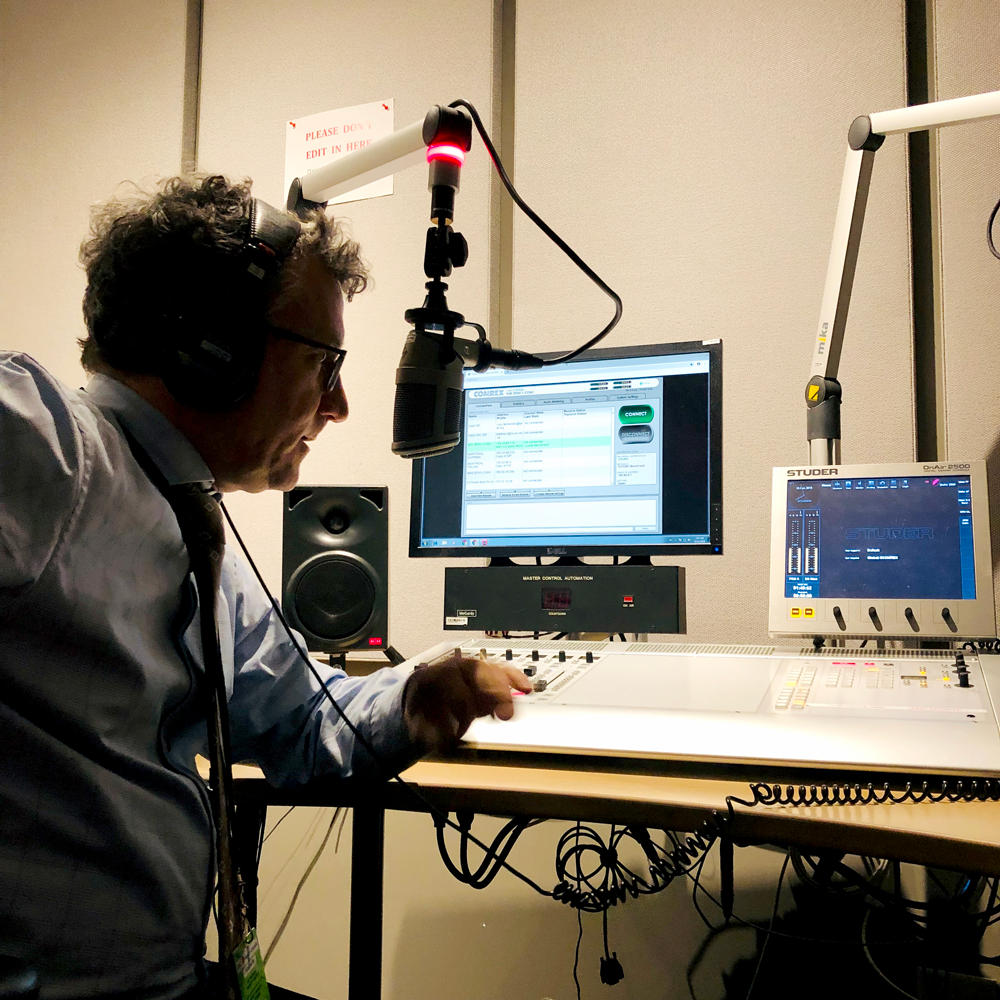 Peter Weltman, à la radio de CBC.